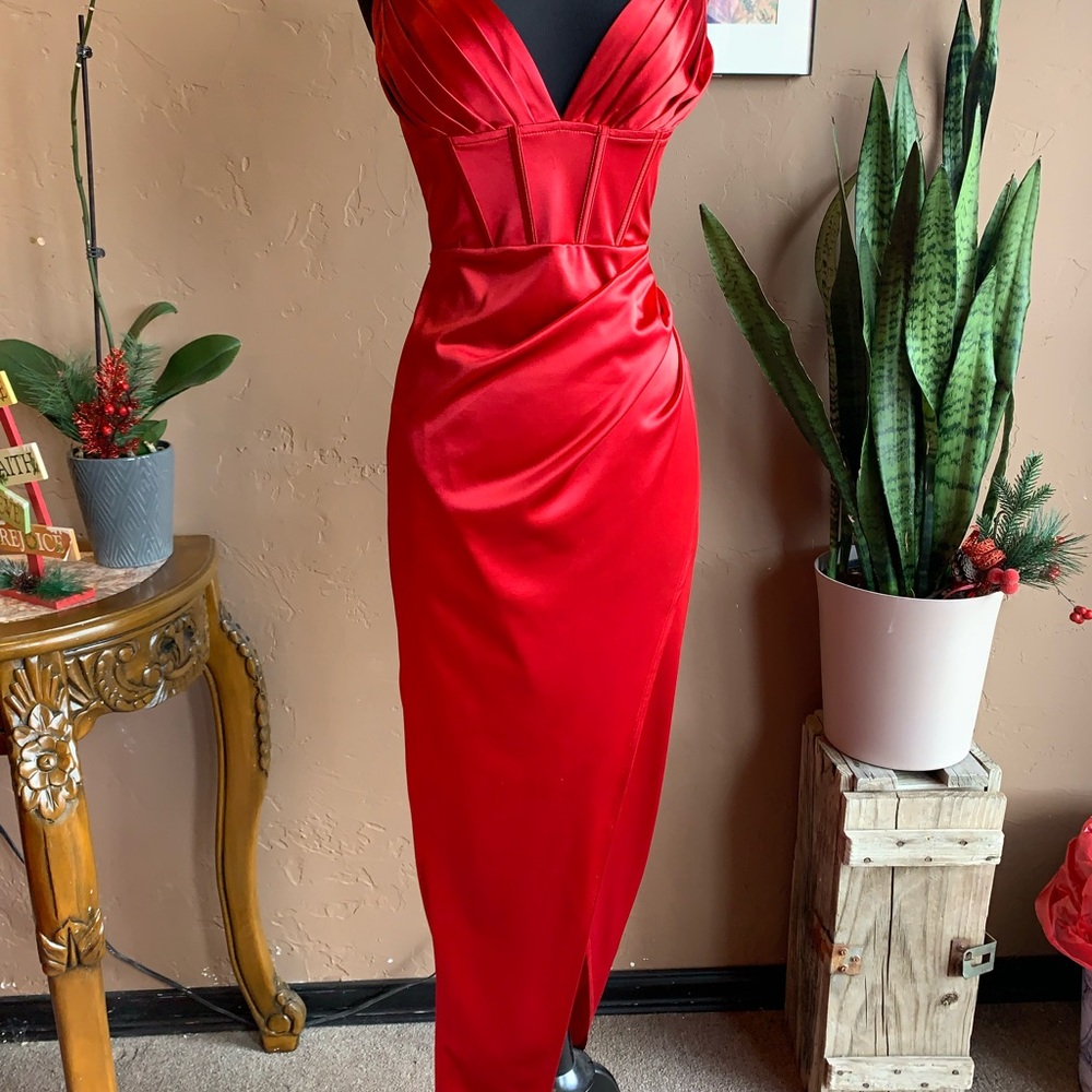 Red Satin Evening Gown NWT Size Large - Picture 11 of 14